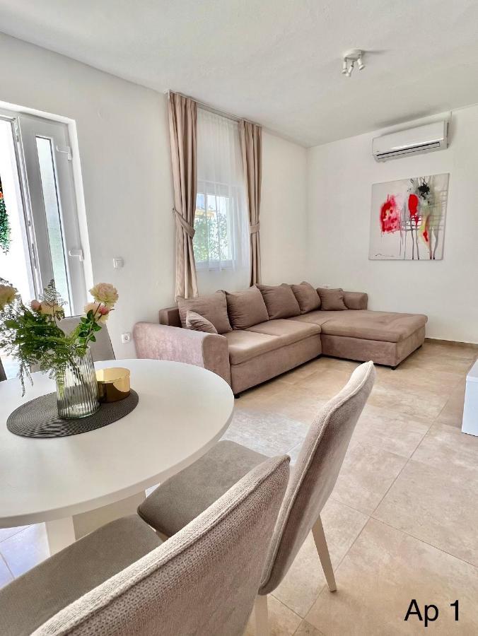 Golden Apartments Zaboric Ngoại thất bức ảnh